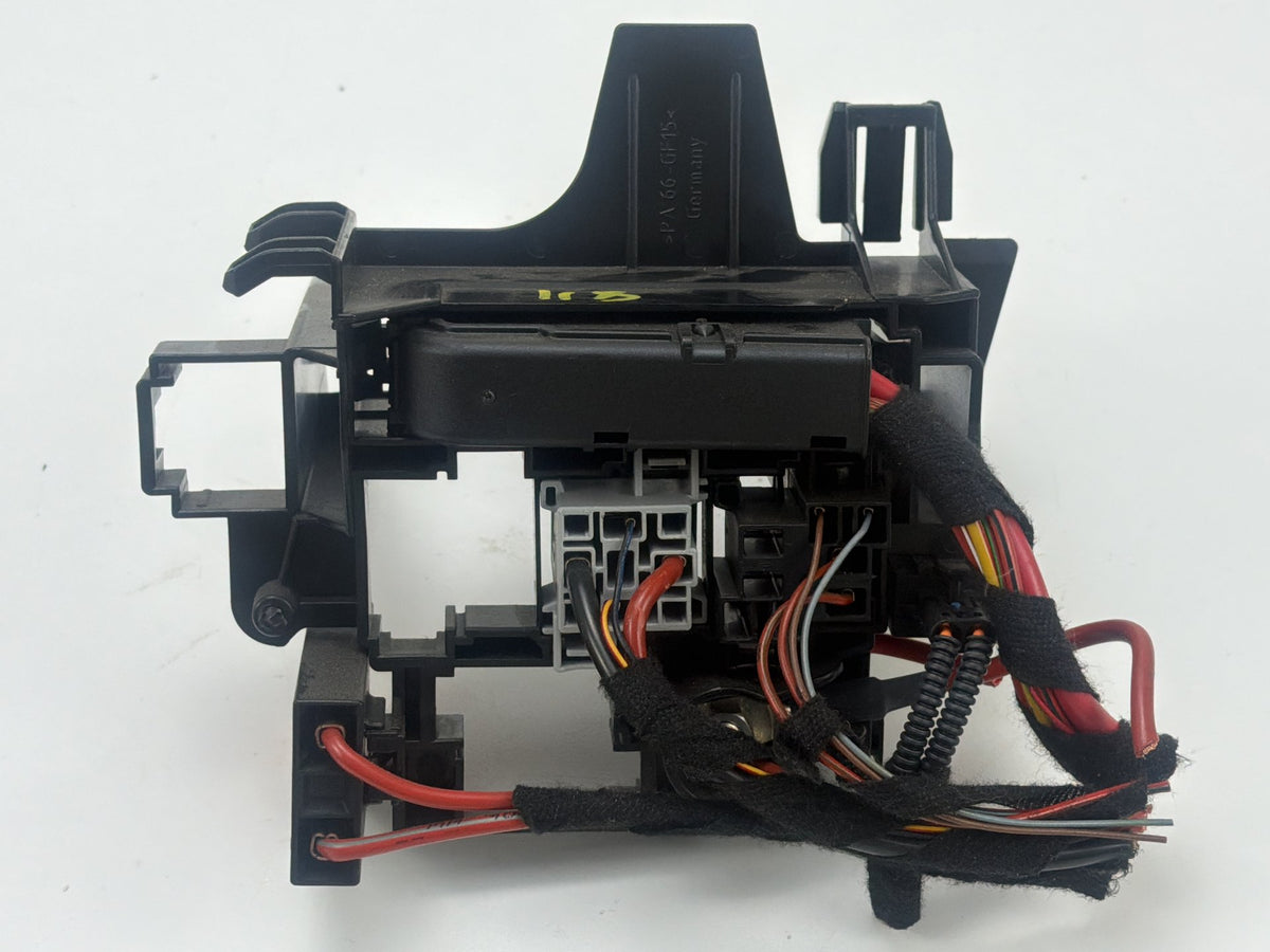 2012-2018 Audi A7 Quattro Front Left Fuse Relay Plate Holder 4G1937503A OEM