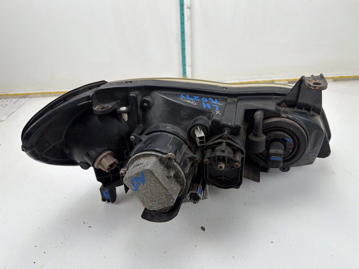 2002-2004 Infiniti I35 Front Left Driver Side Headlamp Headlight 26060-5Y825 OEM
