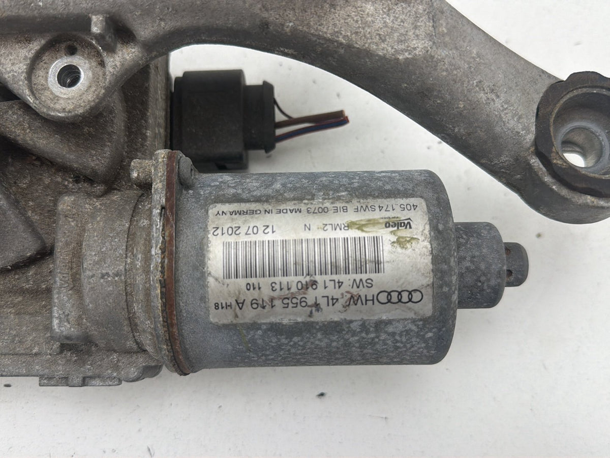 2007-2015 Audi Q7 Front Windshield Wiper Motor 4L1955119A OEM