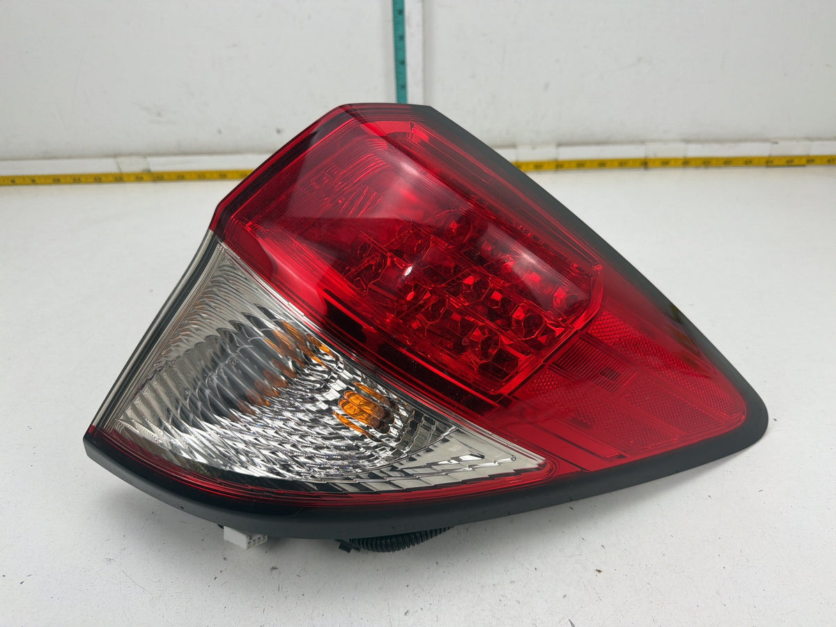 2019-2022 Honda CR-V Right Passenger Side Quarter Panel Mounted Tail Light OEM