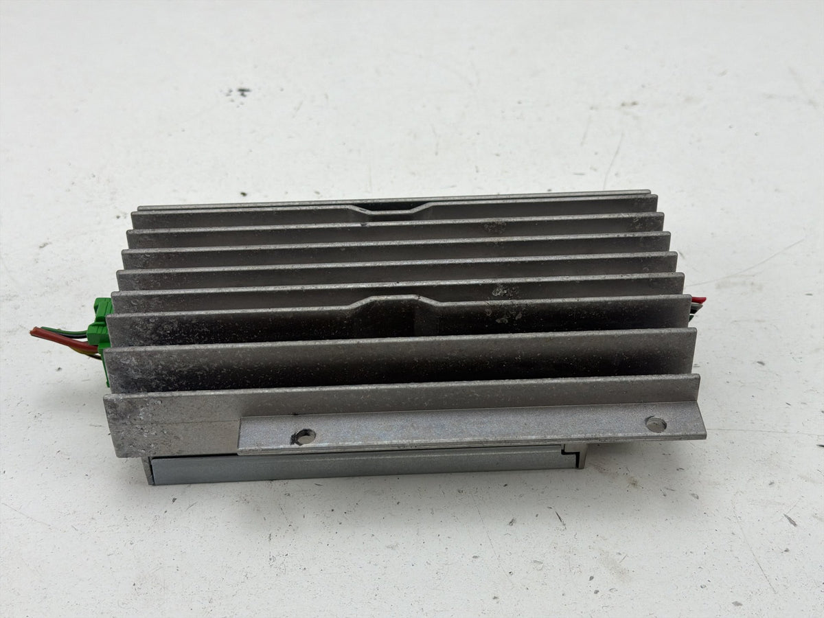 2006-2012 Land Rover Range Rover Logic 7 Subwoofer Amplifier XQK500070 OEM