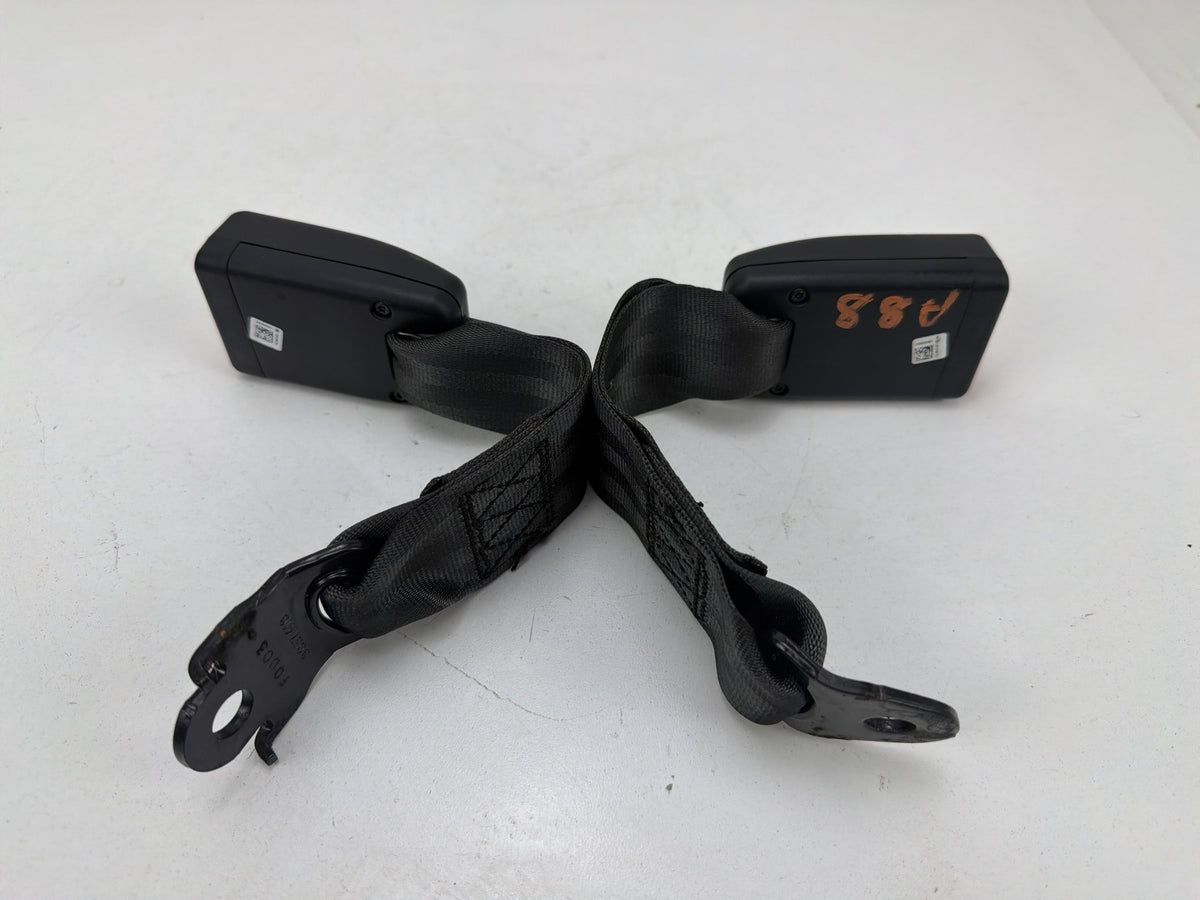 2014-2016 Kia Cadenza Rear Left & Center Seat Belt Buckle x2 OEM