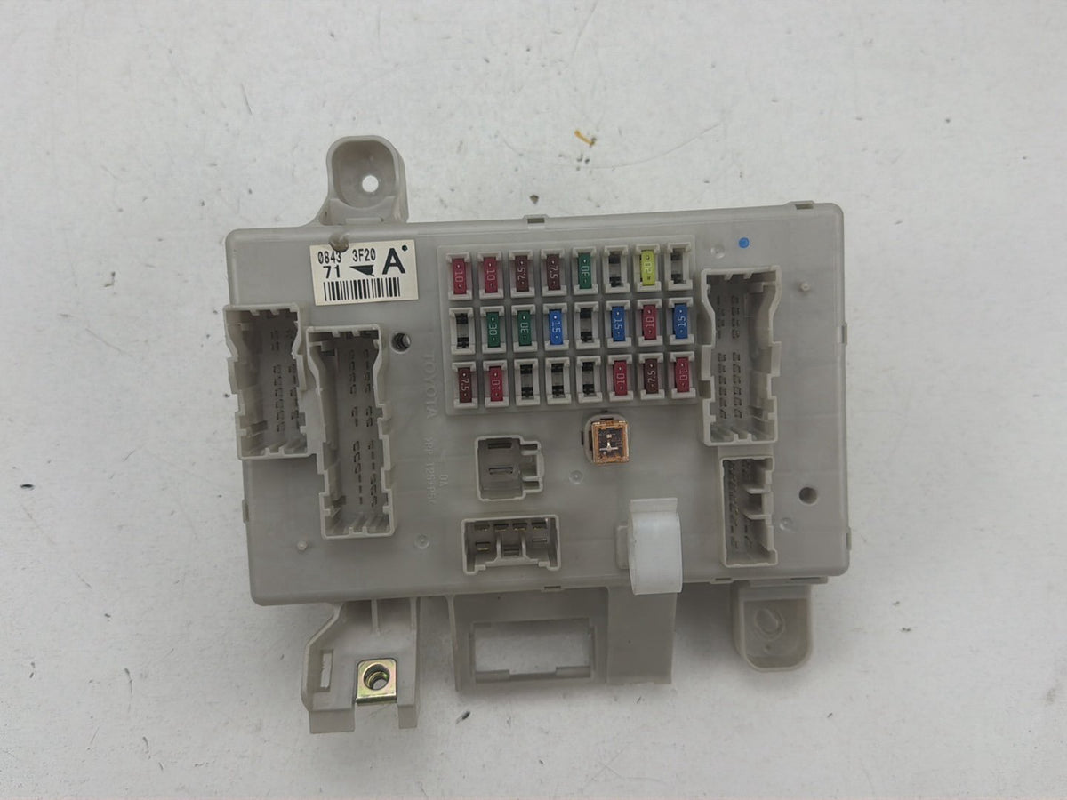 2003-2009 Toyota 4Runner Interior Cabin Fuse Relay Box Module 81980-50030 OEM