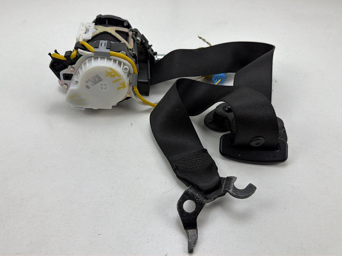 2014-2015 BMW X1 E84 Front Seat Belt 34085906 OEM