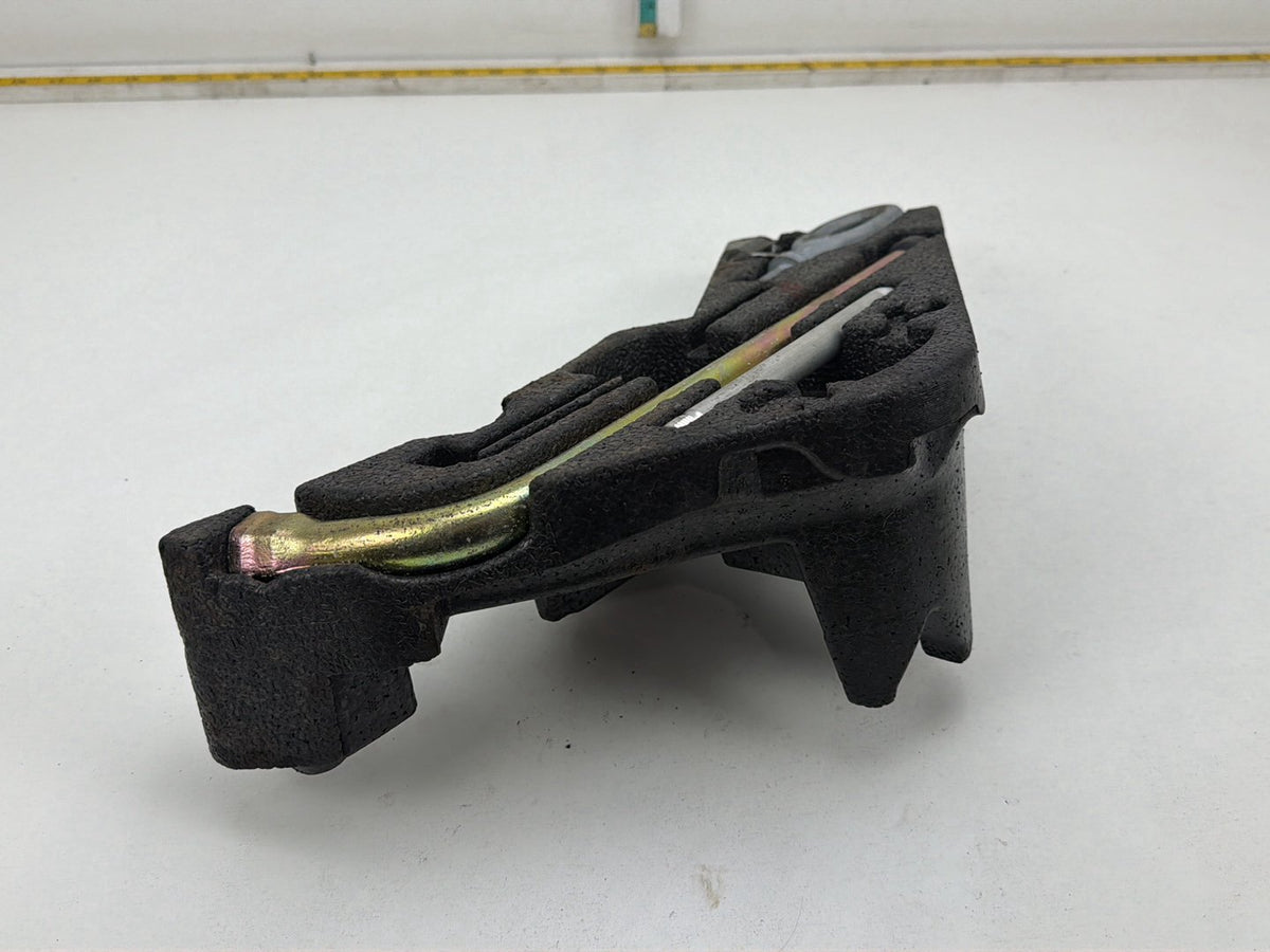 2003-2006 Porsche Cayenne Spare Tire Jack/Tool Kit 7L0012113 OEM
