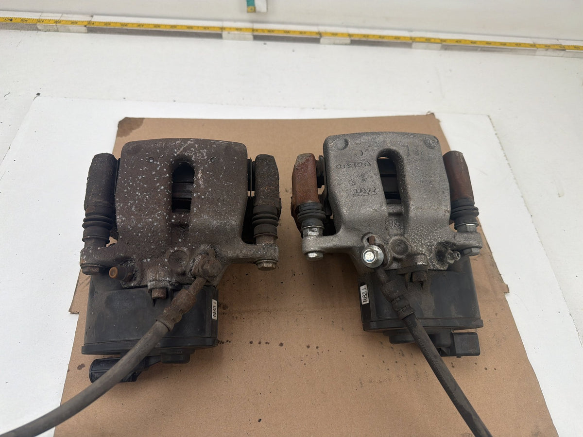 2011-2018 Volvo S60 Rear Right & Left Side Brake Caliper Pair OEM