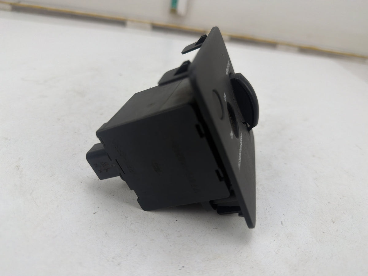 2005-2007 Ford F-250 Super Duty Power Point Outlet Switch F81B-14B268-AE OEM