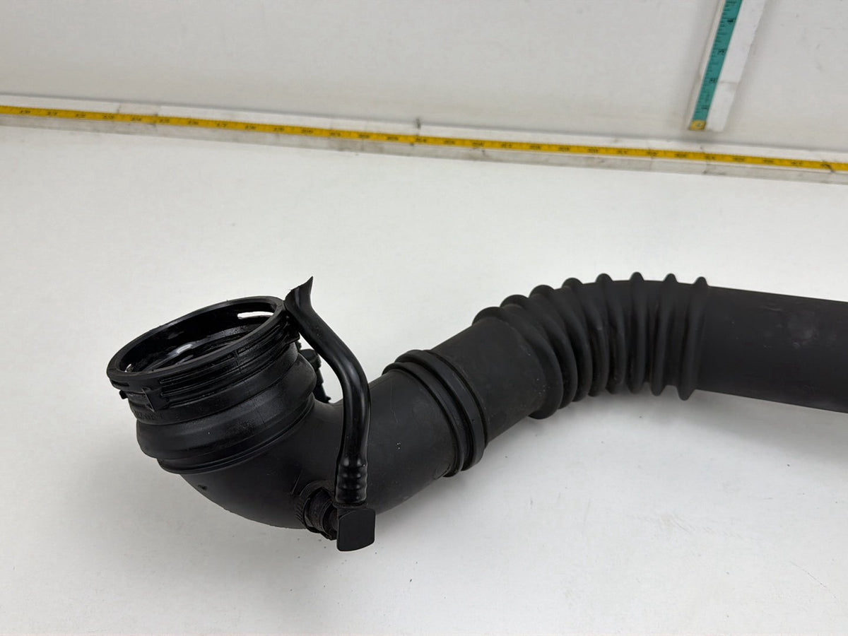 2014 BMW X1 E84 SUV Air Preheat Pipe 7843531-01 OEM
