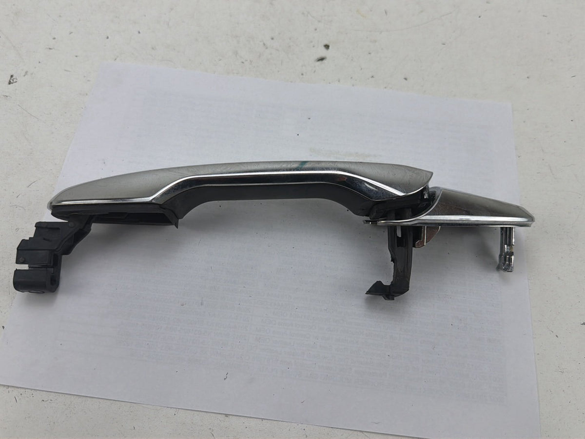 2011-2015 Ford Explorer Front Left Driver Side Exterior Door Handle Chrome OEM