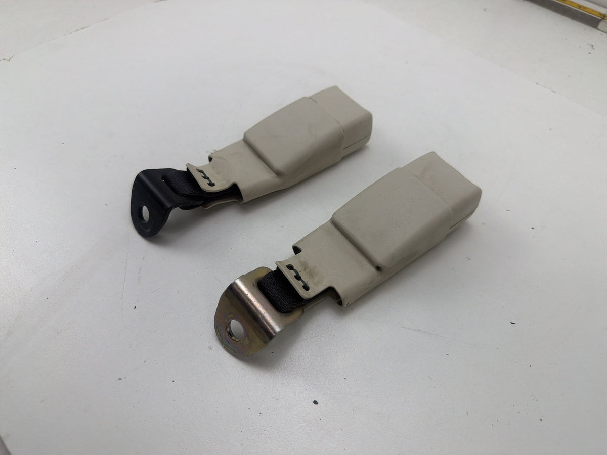 2010-2013 Lexus IS250 E20 - Rear Seat Belt Buckle Set 1055107 OEM