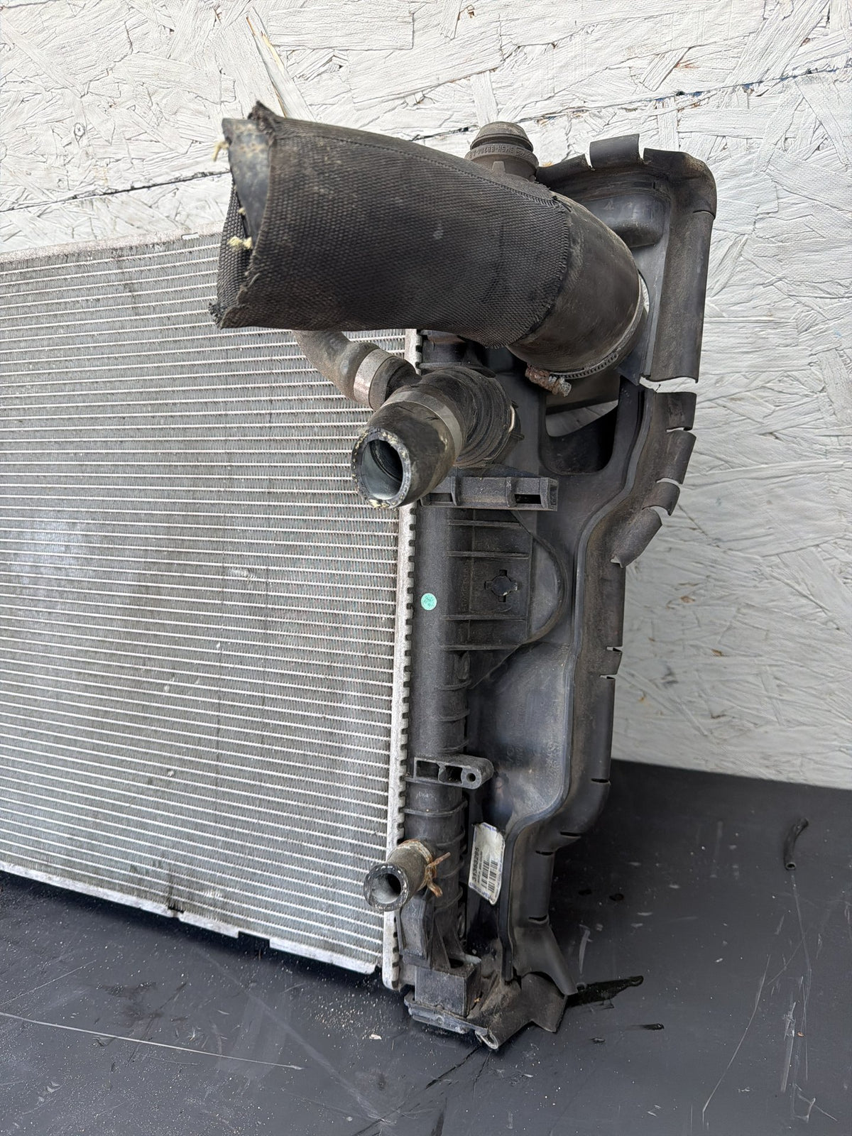2014-2016 Volvo S60 Front Engine Radiator and Intercooler Assembly 31338236 OEM
