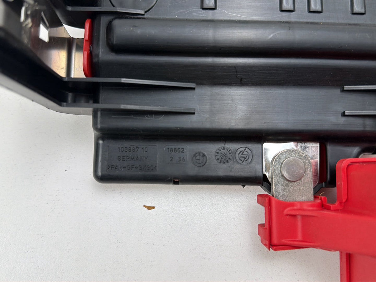 2012-2014 BMW X1 E84 Power Distribution Fuse Box 106887 10 OEM