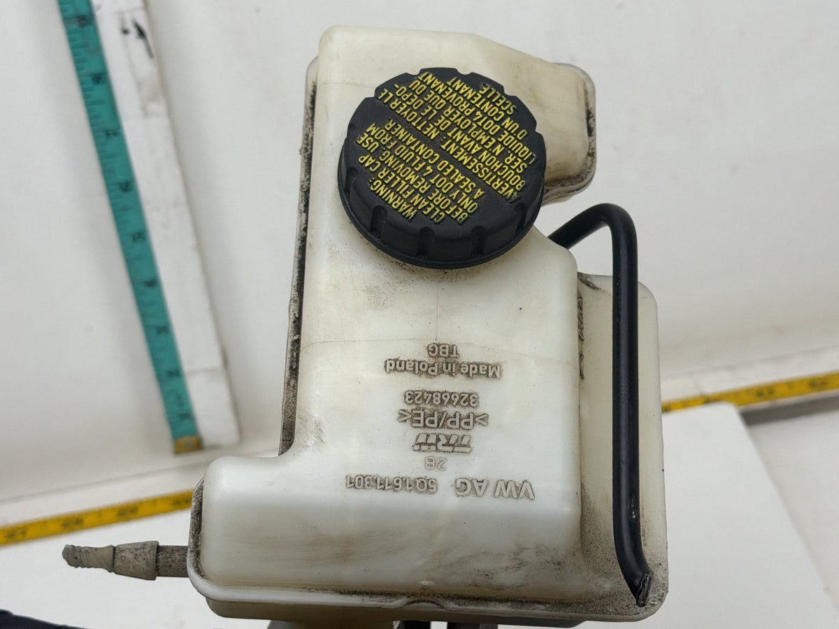 2015-2020 Audi A3 Power Brake Booster Master Cylinder Reservoir 5Q1614105BJ OEM