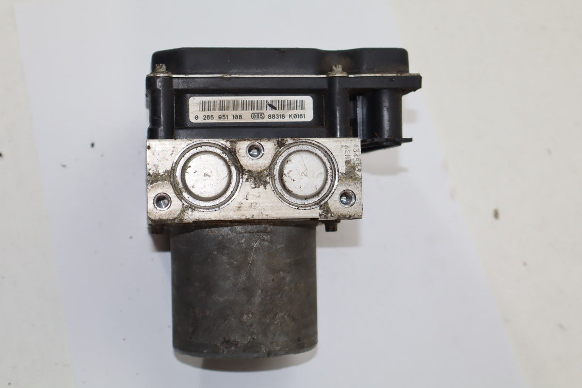 2007-2009 Dodge Sprinter ABS Anti-Lock Brake Pump Control Module A0014467989 OEM