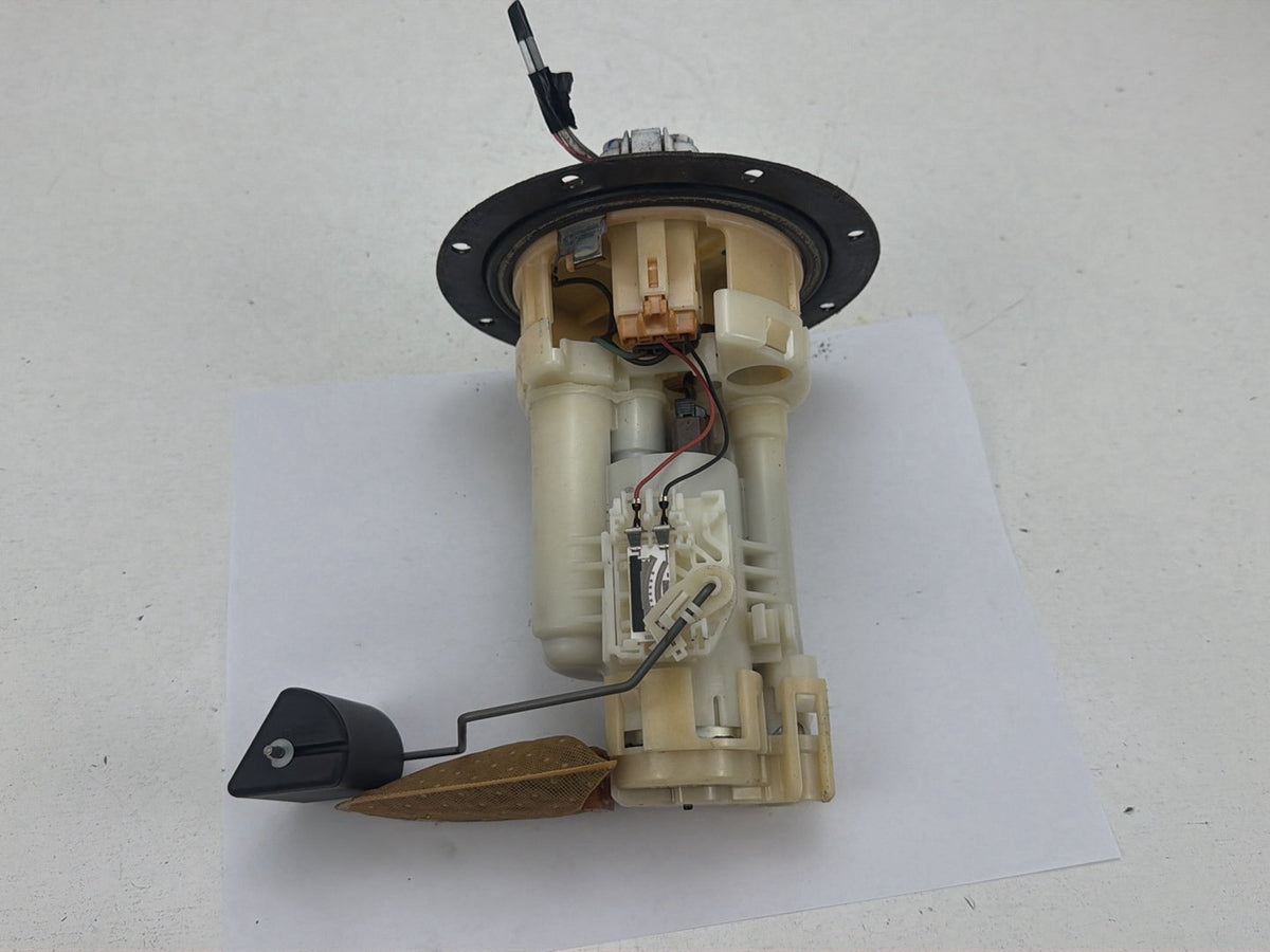 2007-2012 Lexus ES350 S190 Fuel Pump Tank Mounted Assembly 77020-33210 OEM