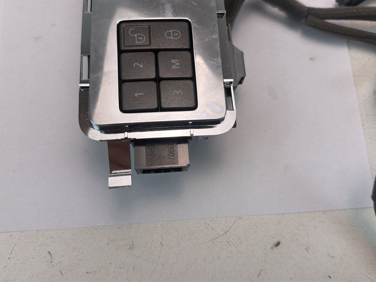 2012-2013 Land Rover Range Rover Sport Front Left Door Handle Lock Switch OEM