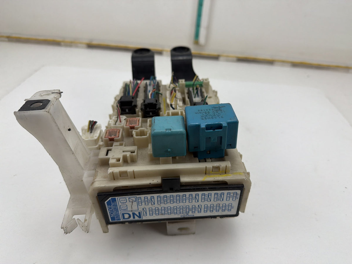 2009-2010 Pontiac Vibe Interior Cabin Fuse Box Relay Block 82730-01031 OEM