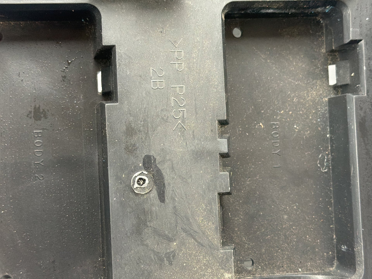 2013-2016 Chevrolet Equinox Fuse Box Relay Module 22929762 OEM