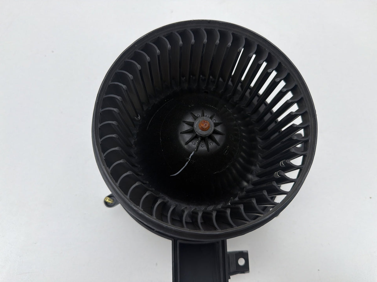 2014-2017 Maserati Ghibli Heater Blower Motor Fan 0701132570 OEM