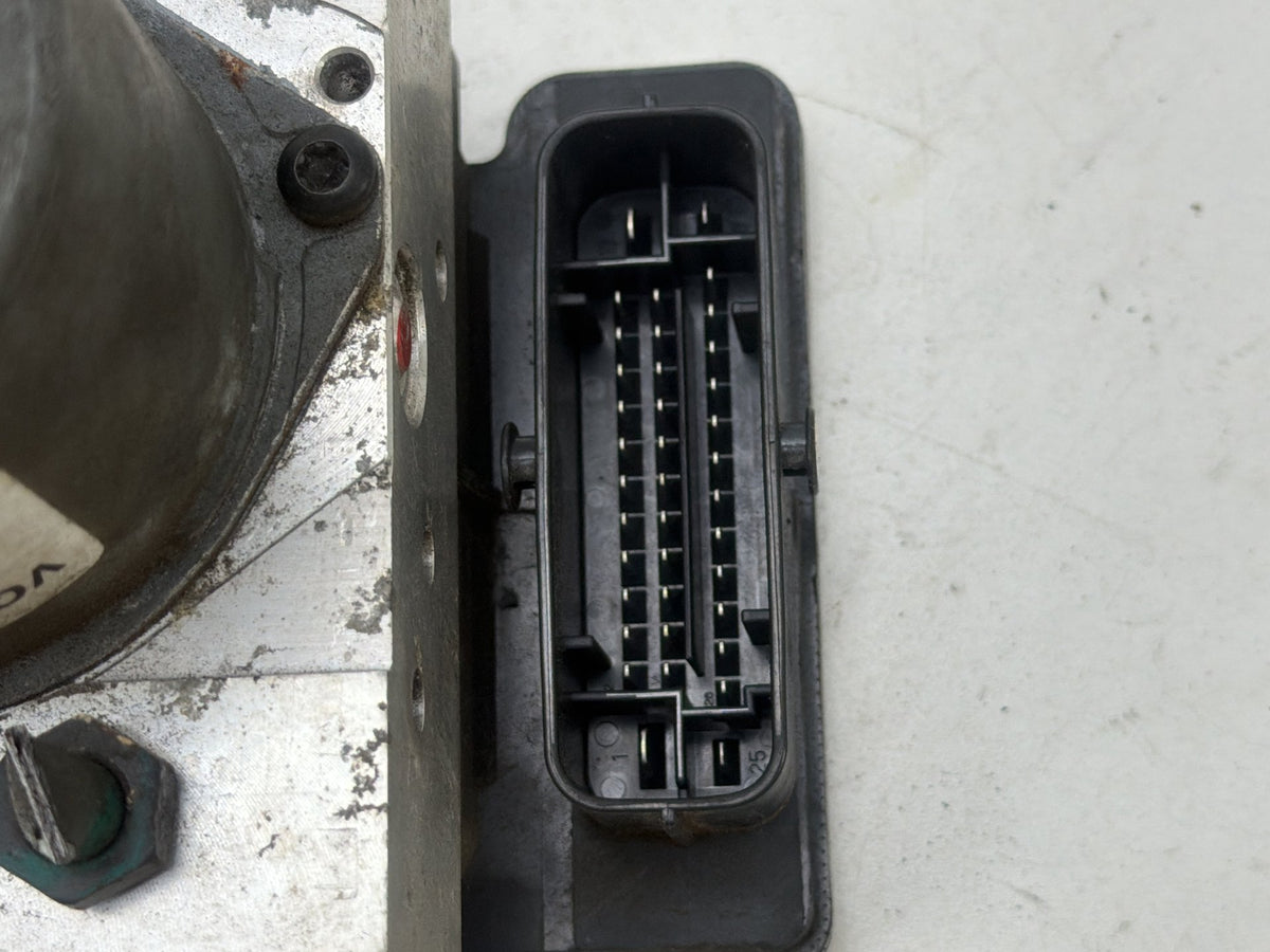 2011-2014 Kia Sedona Anti-Lock Brake ABS Actuator Pump Assembly 4D589-30800 OEM