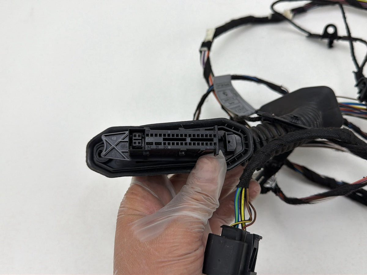 2014-2015 BMW X1 E84 Door Wire Connector 540617-10 OEM