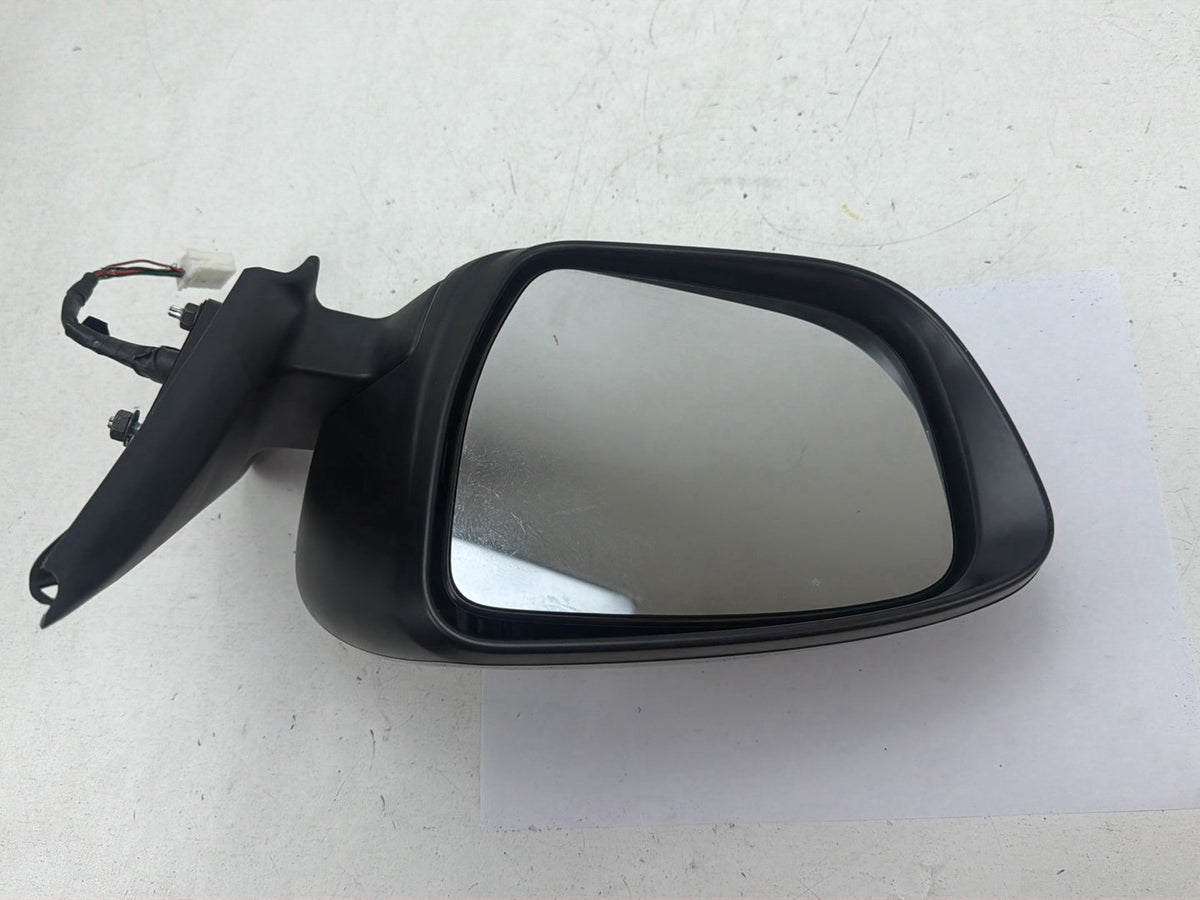 2015-2017 Nissan Juke Front Left Side Door Mirror Non-Heated w/o Camera OEM