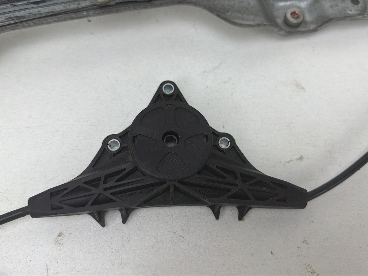 2009-2013 Infiniti G37 Right Front Window Regulator/Motor OEM