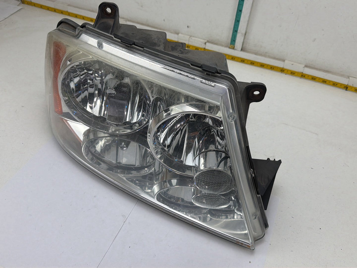 2003-2006 Lincoln Navigator Front Right Passenger Side Halogen Headlight OEM