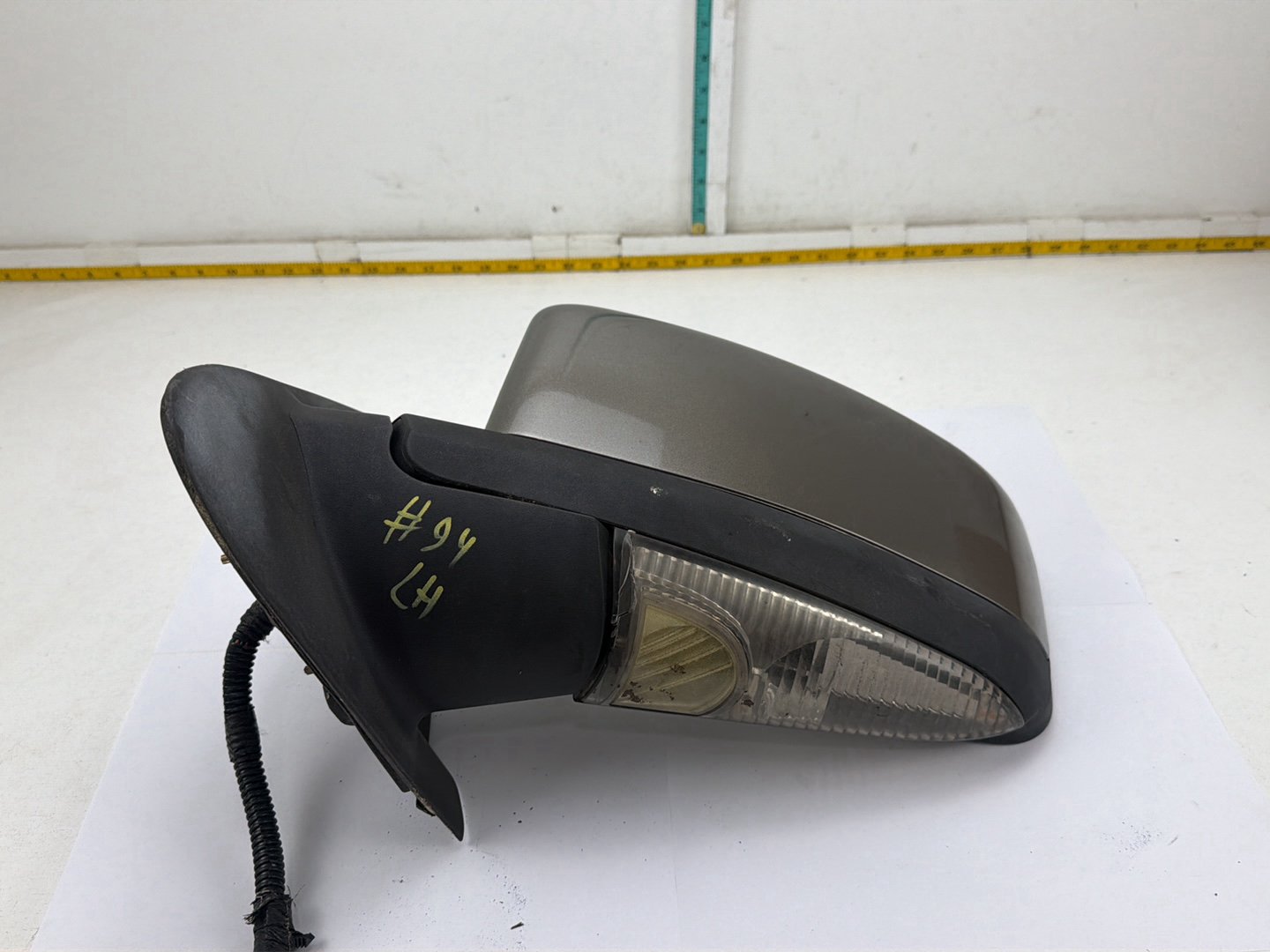 2003-2006 Lincoln Navigator Front Left Driver Side Power Door View Mirror OEM