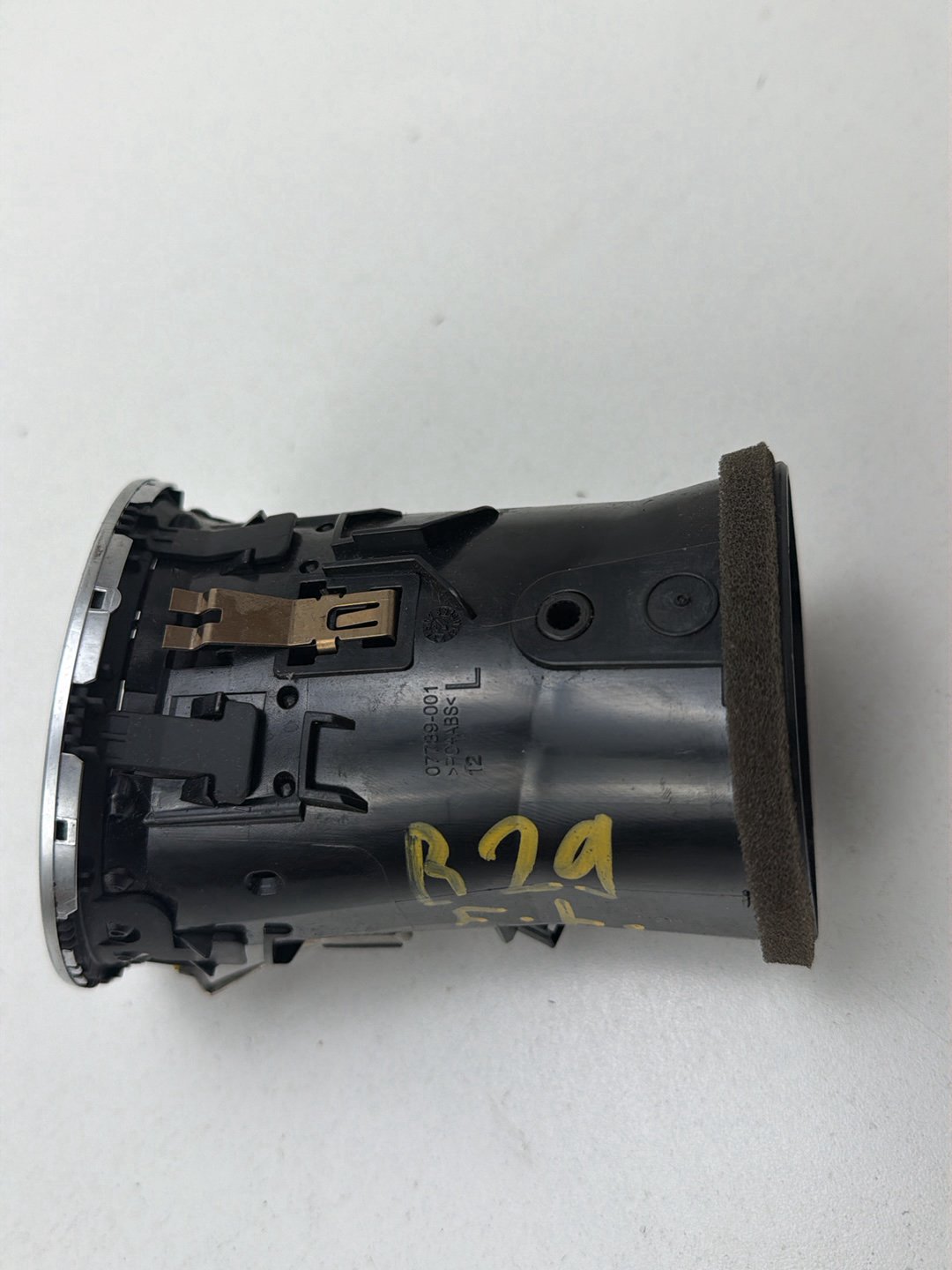 2010-2013 Mercedes-Benz E-Class-Front Left Air Vent A2048306754 OEM