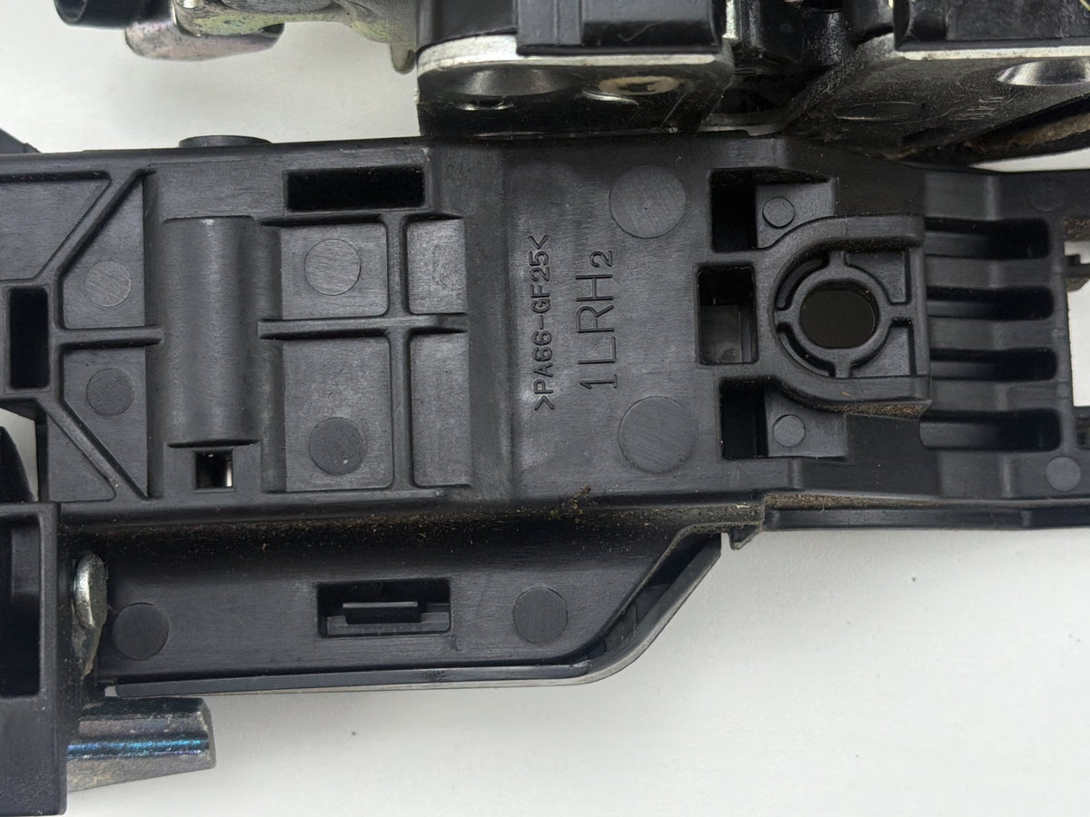 2011-2013 Infiniti QX56 Front Right Side Door Handle Bracket Lock Latch OEM