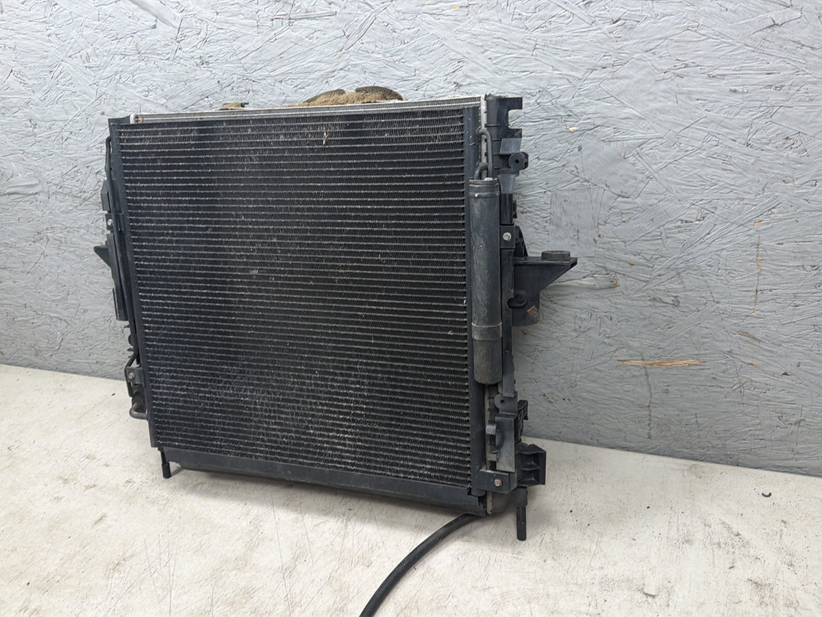 2010-2013 Range Rover Sport L320 5.0l V8 Engine Cooling Radiator OEM