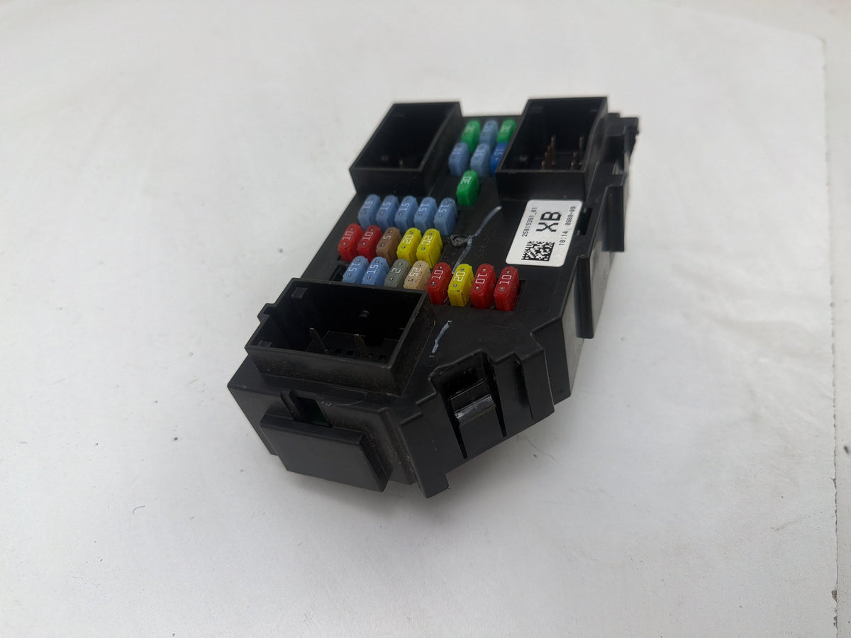 2007-2014 GMC DENALI GMT900 Dashboard Cabin Interior Fuse Box Relay Block OEM