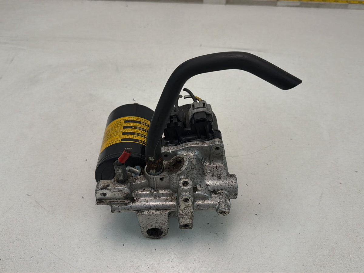 2010-2015 Toyota Prius ABS Brake Booster Pump & Accumulator Assembly OEM