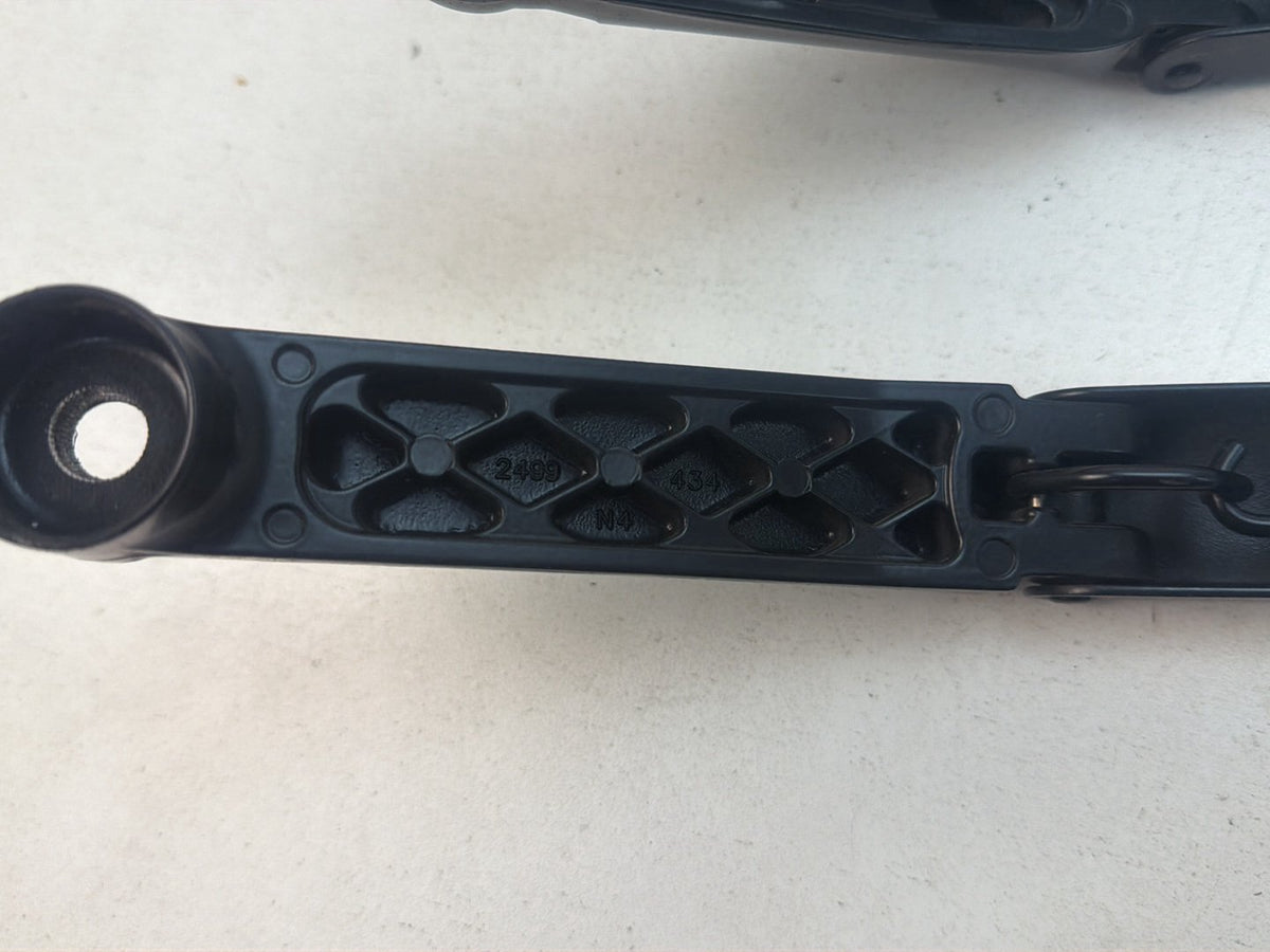 2015-2020 Toyota Sienna L30 Front Left/Right Windshield Wiper Arm Pair OEM