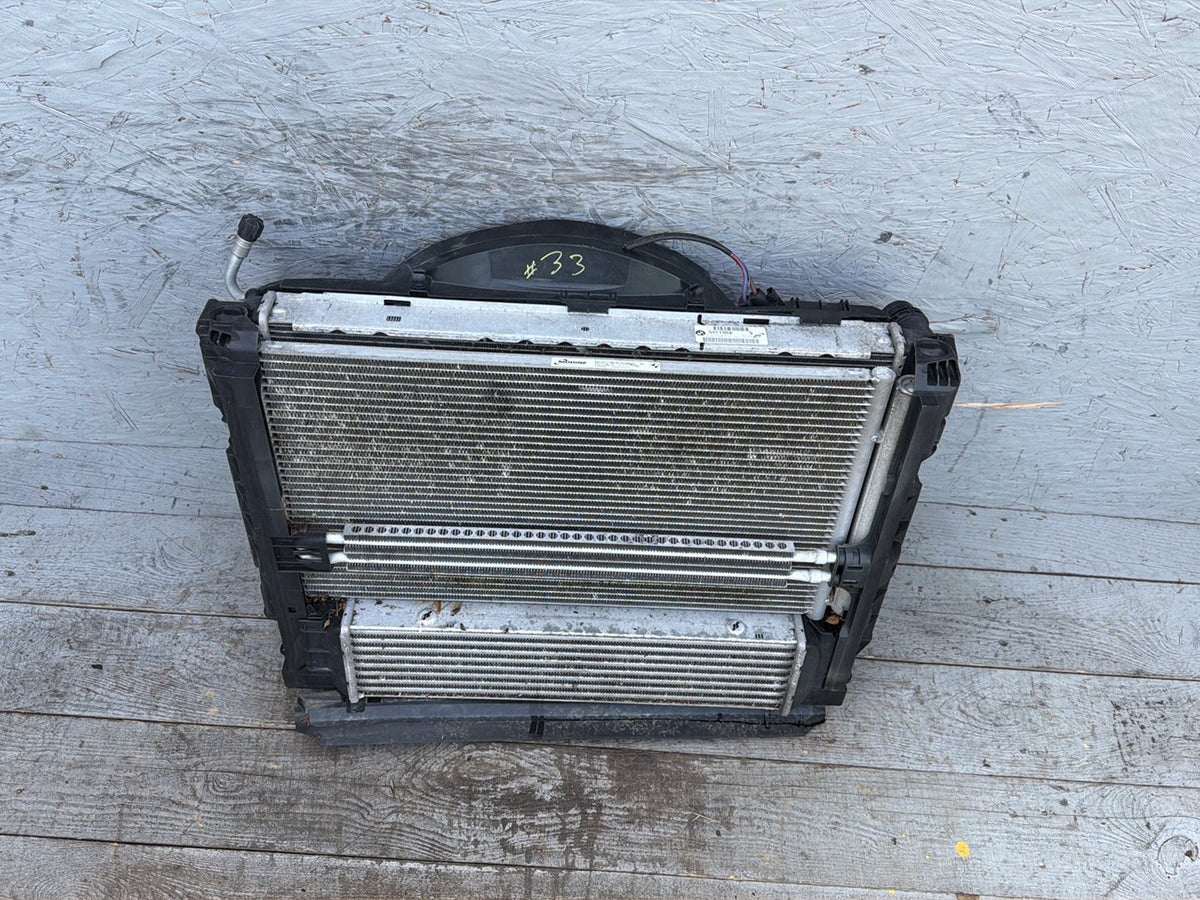 2014-2016 BMW 228i F22 Radiator Cooling Fan Motor AC Condenser Intercooler OEM