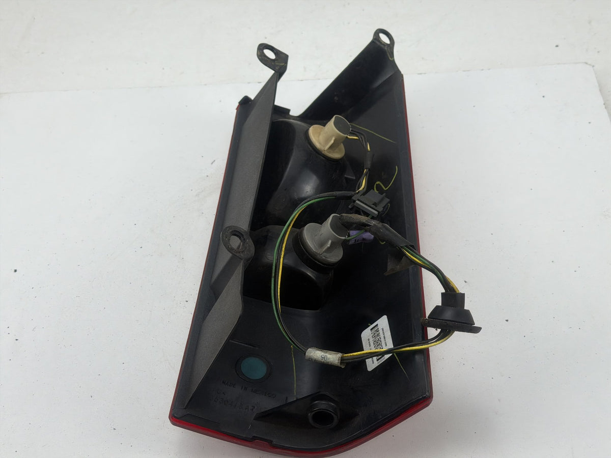 2003-2007 Chevrolet Express 3500 Rear Left Driver Side Tail Light 16530413 OEM