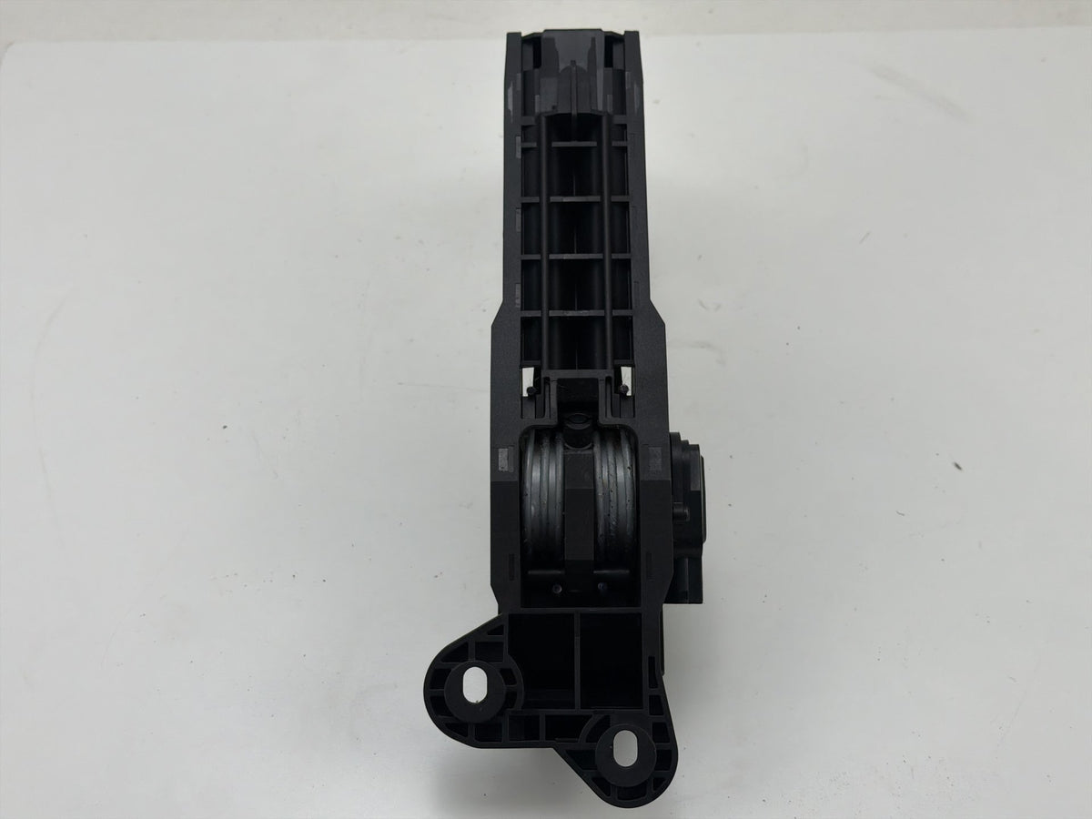 2006-2013 Mercedes-Benz R350 Accelerator Gas Throttle Pedal A1643000504 OEM