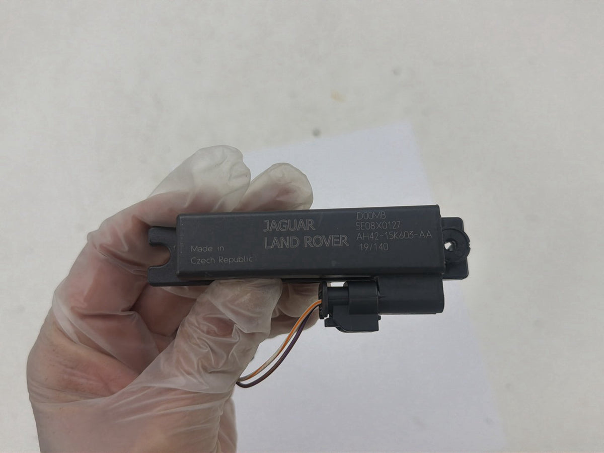 2018-2020 Jaguar F-Pace - Keyless Entry Sensor Antenna Module AH42-15K603-AA OEM