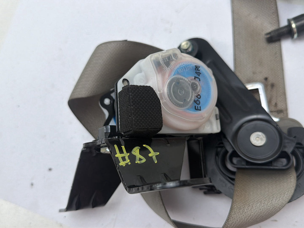 2015-2018 Kia Sedona Rear Left Driver Side Seat Belt Retractor 89870-A9500 OEM