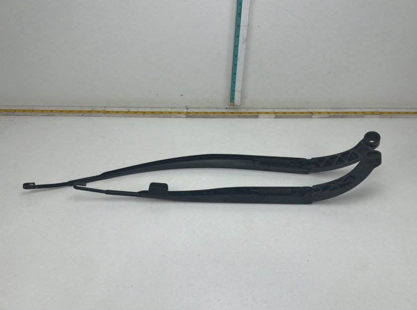 2011-2013 Honda Odyssey Front Windshield Wiper Arm Pair Driver Passenger OEM