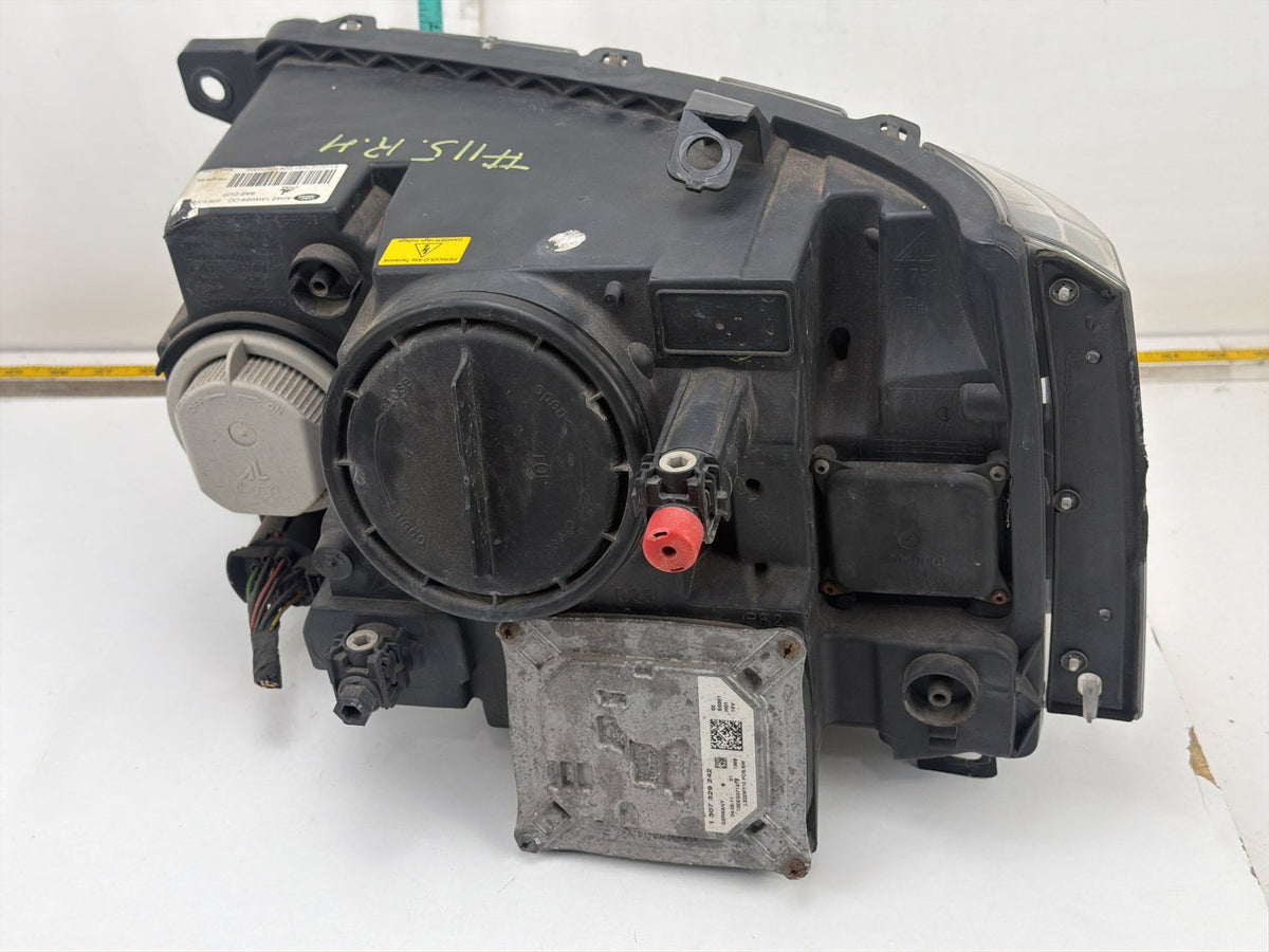 2010-2012 Land Rover Range Rover Front Right Side Headlight AH42 13W029-CC OEM