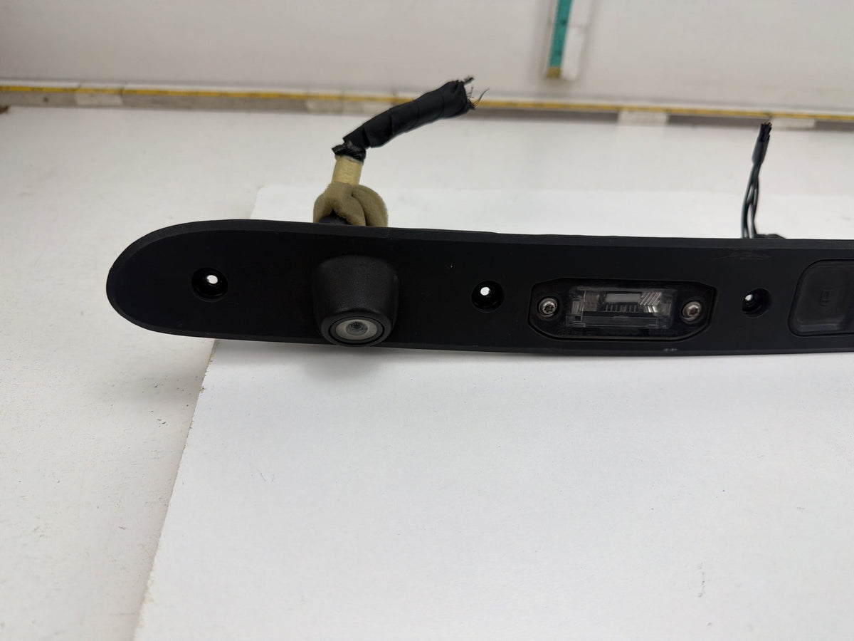2011-2018 Volvo S60 - Trunk Lid Handle License Light 31385459 OEM