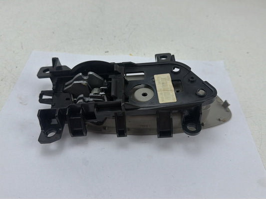 2015-2018 Kia Sedona Front Left Driver Side Inner Door Handle Base Mechanism OEM
