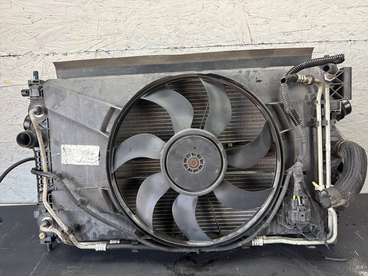 2016-2019 Chevrolet Cruze Front Engine Cooling Radiator Assembly OEM