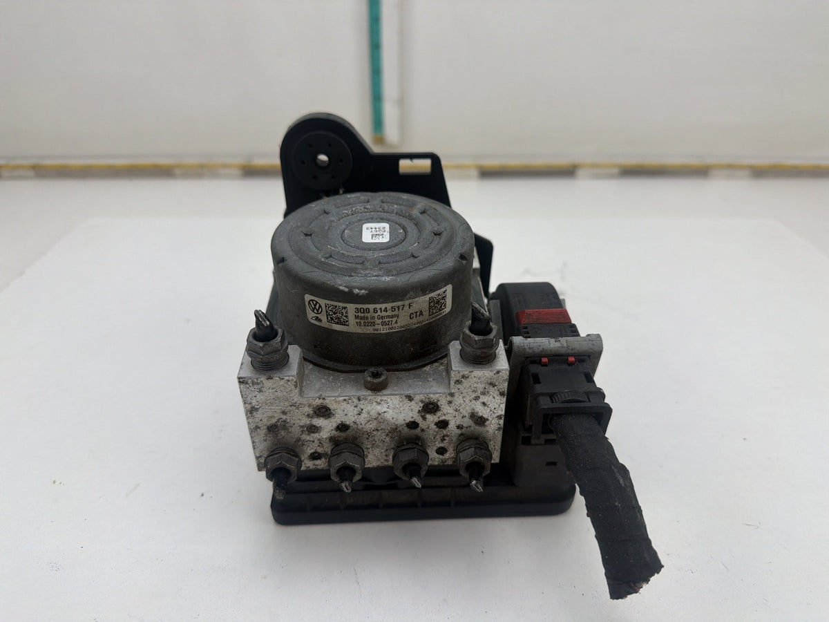 2015-2016 Audi A3 ABS Anti-Lock Brake Pump Module 3Q0614517F OEM