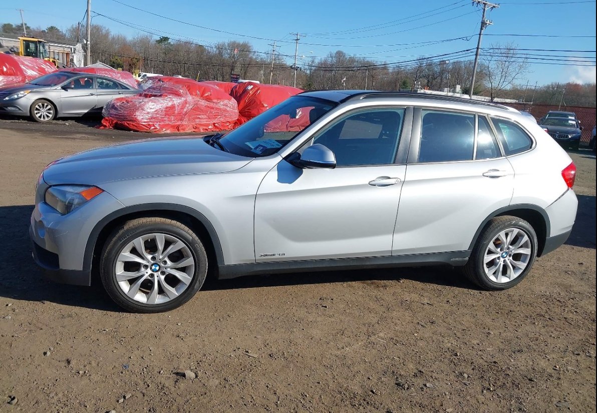 2014 BMW X1 E84 Left Fender 41627332424 Silver OEM