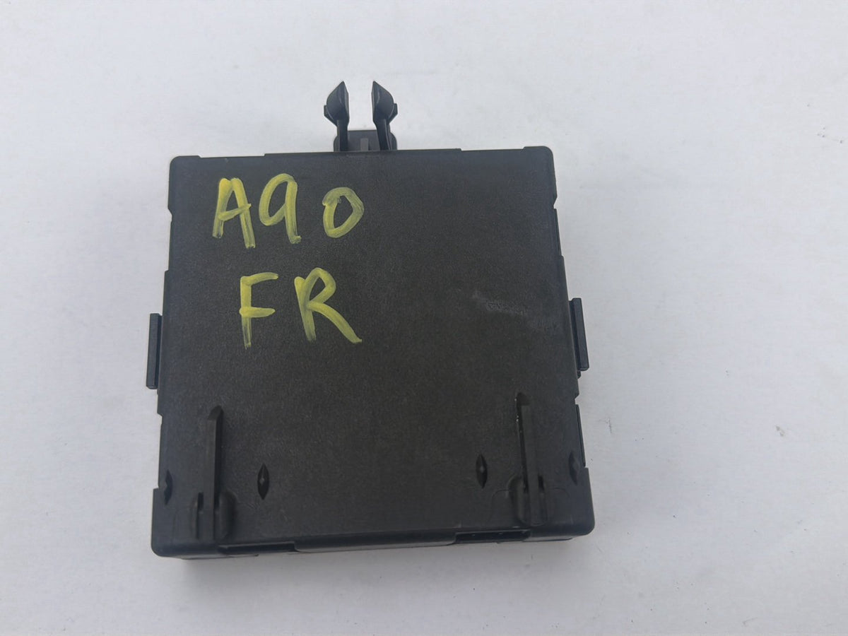 2013-2016 Mercedes GL450 Right Passenger Door Control Module A1669006105 OEM