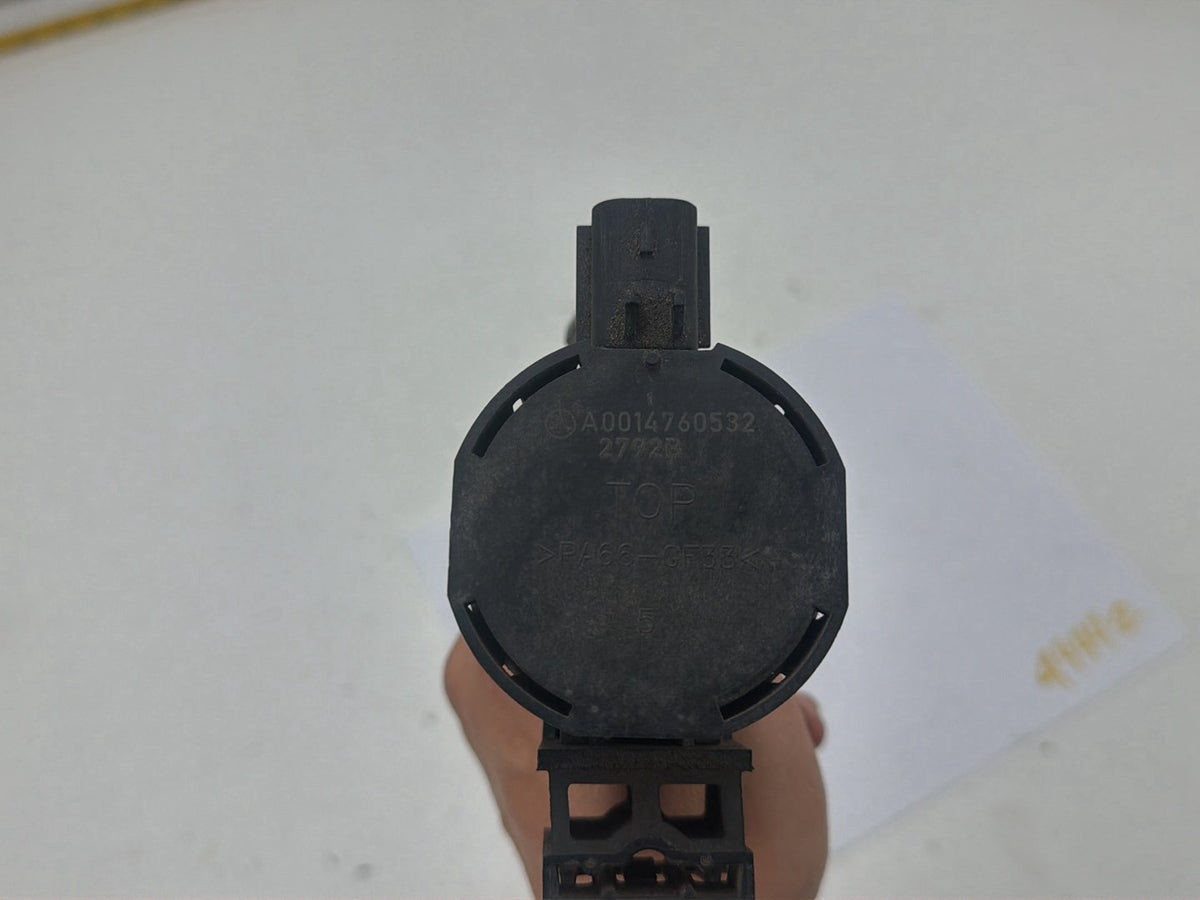 2010-2015 Mercedes-Benz ML550 Fuel System Purge Valve A0014760532 OEM