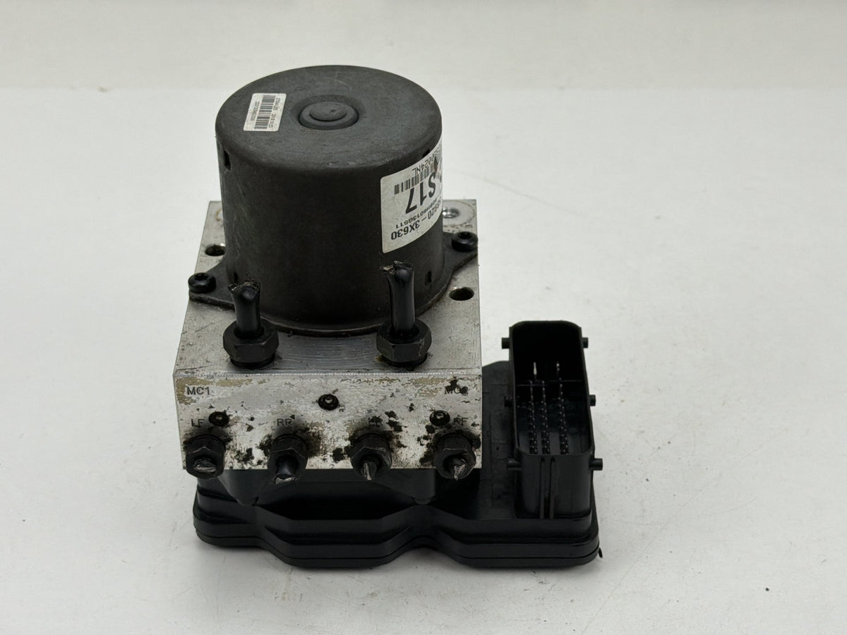 2014-2016 Hyundai Elantra ABS Anti-Lock Brake Pump Control Module Unit OEM